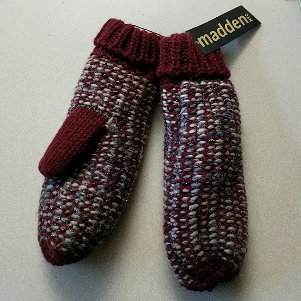 NWT Lined mittens
